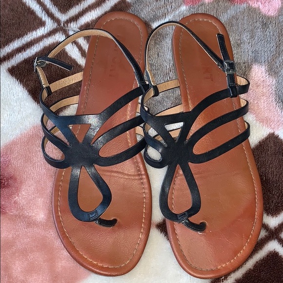 report shoes sandals